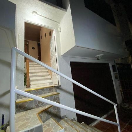 Habitaciones Independientes Cerca Al Aeropuerto 1 Cartagena Exteriör bild