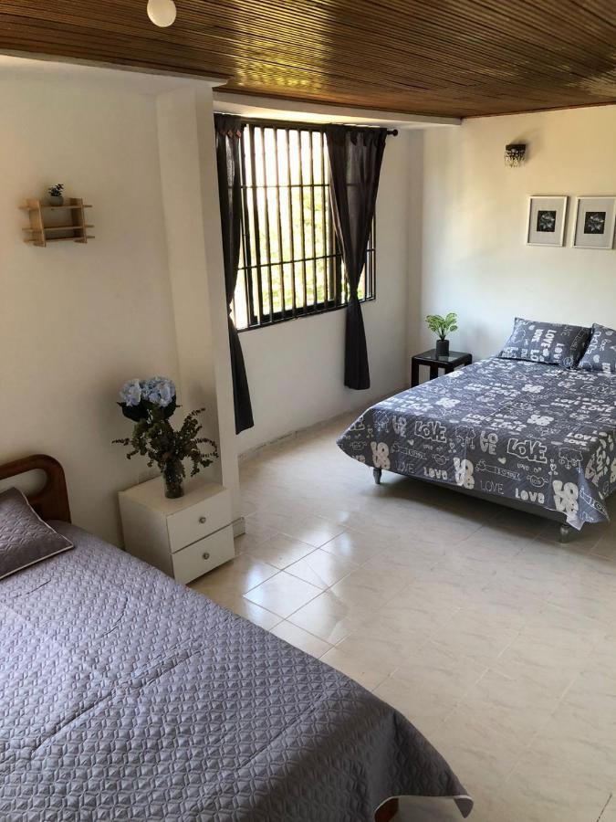 Habitaciones Independientes Cerca Al Aeropuerto 1 Cartagena Exteriör bild