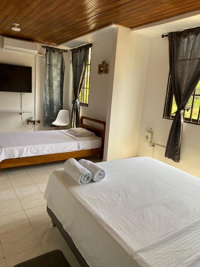Habitaciones Independientes Cerca Al Aeropuerto 1 Cartagena Exteriör bild